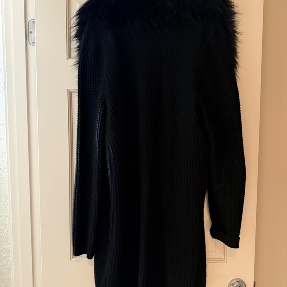 Lilly Pulitzer - Adeliane Faux Fur Cardigan - Picture 2 of 5